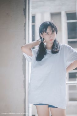 《我们在这做一次好不好》