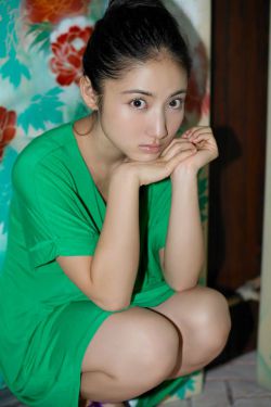 美女扒小内内给你看